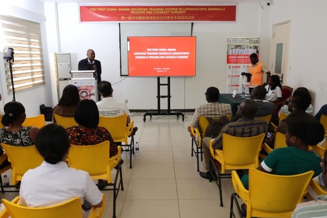 (260113) -- ACCRA, Jan. 13, 2026 (Xinhua) -- This photo taken on Jan. 12, 2026 shows the first China-Ghana advanced training course in laparoscopic minimally invasive and cataract surgery at the China-Ghana Friendship (Lekma) Hospital in Accra, Ghana. The 14th batch of the Chinese medical team in Ghana, along with the China-Ghana Friendship (Lekma) Hospital, on Monday organized an advanced medical training program for local surgeons in the capital, Accra.
TO GO WITH "Chinese medical team launches advanced surgery training for Ghanaian surgeons " (Photo by Seth/Xinhua)