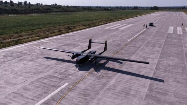 (260113) -- BEIJING, Jan. 13, 2026 (Xinhua) -- This undated file photo shows the "Tianma-1000" unmanned transport aircraft. China's self-developed "Tianma-1000" unmanned transport aircraft successfully completed its maiden flight on Jan. 11.
   Developed by Xi'an ASN Technology Group Co., Ltd. under China North Industries Group Corporation, the "Tianma-1000" integrates logistics transport, emergency rescue, and material delivery into a single platform.
   It is China's first unmanned aircraft capable of adapting to high-altitude complex terrain, achieving ultra-short takeoff and landing, and swiftly switching between cargo transport and airdrop modes, according to its developer. (Xinhua)