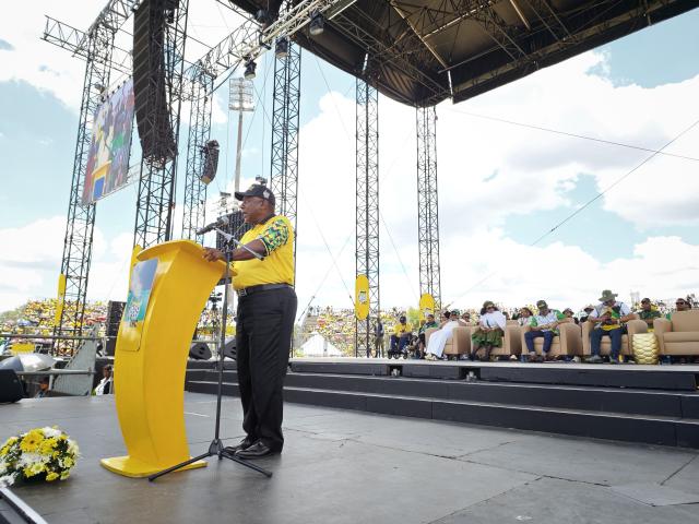 (260113) -- RUSTENBURG, Jan. 13, 2026 (Xinhua) -- South African President Cyril Ramaphosa, also president of the African National Congress (ANC),  speaks during a celebration event for the 114th anniversary of ANC in Rustenburg, North West Province, South Africa, Jan. 10, 2026. Ramaphosa on Saturday outlined six key priorities that the party plans to champion in 2026, as it seeks to address governance challenges, revive the economy, and rebuild public trust.
   TO GO WITH "South Africa's ANC vows to fix municipalities, economy in 2026" (Xinhua/Fan Haoyu)