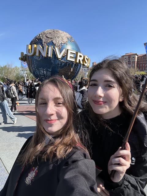 (260113) -- TIANJIN, Jan. 13, 2026 (Xinhua) -- Türkan Hamza (R), a Turkish student majoring in Chinese-English translation, poses for photos with her friend at the Universal Beijing Resort in Beijing, capital of China, April 5, 2025. TO GO WITH: "Feature: Turkish student discovers China through language learning" (Xinhua)