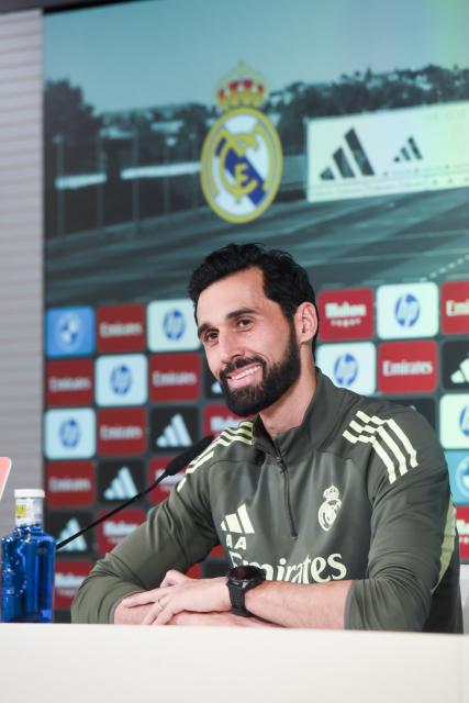 (260114) -- MADRID, Jan. 14, 2026 (Xinhua) -- Alvaro Arbeloa, Real Madrid's new coach smiles during the press conference after Xabi Alonso's displacement in Madrid, Spain, on Jan. 13, 2026. (Photo by Gustavo Valiente/Xinhua)