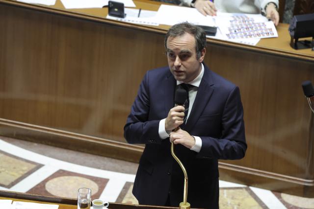 (260114) -- PARIS, Jan. 14, 2026 (Xinhua) -- French Prime Minister Sebastien Lecornu delivers a speech ahead of no-confidence votes at the National Assembly in Paris, France, Jan. 14, 2026. The French government led by Prime Minister Sebastien Lecornu survived two no-confidence votes on Wednesday after deputies in the National Assembly rejected the motions. (Photo by Henri Szwarc/Xinhua)