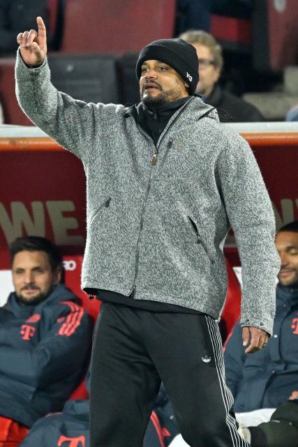 (260115) -- COLOGNE, Jan. 15, 2026 (Xinhua) -- Vincent Kompany, head coach of FC Bayern Munich, reacts during the German first division Bundesliga football match between FC Cologne and FC Bayern Munich in Cologne, Germany, Jan. 14, 2026. (Photo by Ulrich Hufnagel/Xinhua)
