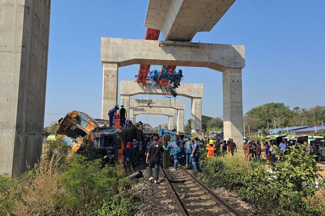 (260115) -- BEIJING, Jan. 15, 2026 (Xinhua) -- This photo taken with a phone on Jan. 14, 2026 shows the accident site in Sikhio District, Thailand's Nakhon Ratchasima Province. The death toll from a crane collapse that derailed a passenger train in northeastern Thailand's Nakhon Ratchasima province has risen to 31, with the number of injured now standing at 67, authorities said on Wednesday. (Xinhua)
