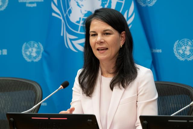 (260115) -- UNITED NATIONS, Jan. 15, 2026 (Xinhua) -- Annalena Baerbock, president of the 80th session of the United Nations General Assembly, takes questions at a press conference at the UN headquarters in New York, Jan. 14, 2026. The UN General Assembly (UNGA) will convene webcast interactive dialogues with candidates for the position of UN secretary-general in the week of April 20, Baerbock announced Wednesday.
   Rafael Grossi, an Argentine national and director general of the International Atomic Energy Agency, was officially nominated by Argentina in late November last year for the position. (Evan Schneider/UN Photo/Handout via Xinhua)