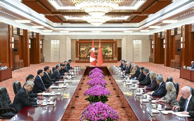 (260115) -- BEIJING, Jan. 15, 2026 (Xinhua) -- Zhao Leji, chairman of China's National People's Congress (NPC) Standing Committee, meets with Canadian Prime Minister Mark Carney in Beijing, capital of China, Jan. 15, 2026. (Xinhua/Zhang Ling)