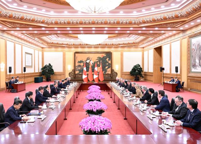 (260115) -- BEIJING, Jan. 15, 2026 (Xinhua) -- Chinese Premier Li Qiang holds talks with Canadian Prime Minister Mark Carney, who is on an official visit to China, at the Great Hall of the People in Beijing, capital of China, Jan. 15, 2026. (Xinhua/Shen Hong)