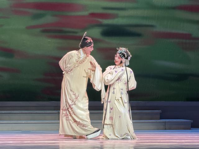 (260115) -- TAIPEI, Jan. 15, 2026 (Xinhua) -- College student performers rehearse for a campus youth version of the Kunqu Opera masterpiece "The Peony Pavilion" in Taipei, southeast China's Taiwan, Jan. 14, 2026. TO GO WITH "Mainland college students present Kunqu classic 'The Peony Pavilion' in Taipei" (Xinhua/Huang Shuo)