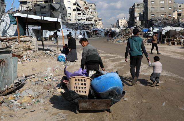 (260115) -- GAZA, Jan. 15, 2026 (Xinhua) -- Photo taken on Jan. 15, 2026 shows a street view in Gaza City. (Photo by Rizek Abdeljawad/Xinhua)