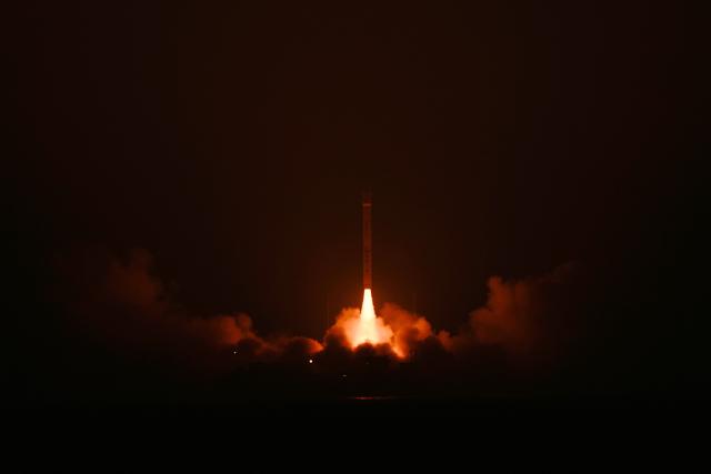 (260116) -- RIZHAO, Jan. 16, 2026 (Xinhua) -- A rocket carrying a group of satellites belonging to the Tianqi constellation blasts off from the waters near east China's Shandong Province, on Jan. 16, 2026. The commercial rocket, CERES-1 Y7, blasted off at 4:10 a.m. (Beijing Time), placing the satellites into planned orbit. The Taiyuan Satellite Launch Center conducted this offshore mission. (Photo by An Di/Xinhua)