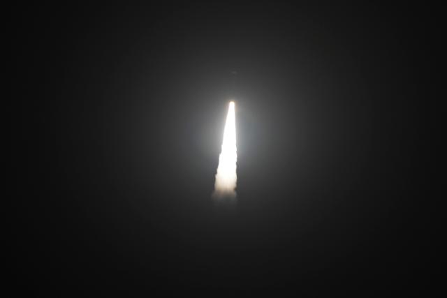 (260116) -- RIZHAO, Jan. 16, 2026 (Xinhua) -- A rocket carrying a group of satellites belonging to the Tianqi constellation blasts off from the waters near east China's Shandong Province, on Jan. 16, 2026. The commercial rocket, CERES-1 Y7, blasted off at 4:10 a.m. (Beijing Time), placing the satellites into planned orbit. The Taiyuan Satellite Launch Center conducted this offshore mission. (Photo by An Di/Xinhua)