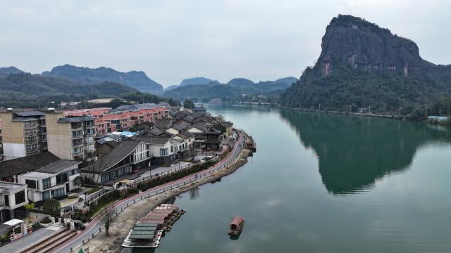 (260117) -- CHENZHOU, Jan. 17, 2026 (Xinhua) -- An aerial drone photo taken on Jan. 16, 2026 shows a view of the Wayaoping historic and cultural district in Chenzhou City, central China's Hunan Province. The Wayaoping historic and cultural district is home to a cluster of olden buildings in styles of Ming and Qing dynasties (1368-1911) that feature grey-tiled roofs and white walls.
   The local government has renovated and restored some of the time-honored structures in recent years, introducing diverse business such as homestays, restaurants and intangible cultural heritage workshops.
   These efforts have turned the district into a comprehensive tourism destination for cultural experience and leisure recreations. (Xinhua/Chen Zhenhai)