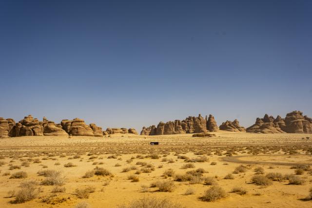 (260118) -- ALULA, Jan. 18, 2026 (Xinhua) -- This photo taken on Jan. 17, 2026 shows the landscape of AlUla, Saudi Arabia. Located in northwestern Saudi Arabia, AlUla is a world-class historical and cultural destination that combines breathtaking natural landscapes with a rich human heritage. 
   The region features lush oasis valleys, towering sandstone mountains, and ancient archaeological sites dating back thousands years ago. 
   Today, AlUla is also embracing contemporary trends and creativity, with year-round art festivals, exhibitions, and diverse cultural events, injecting modern vitality into this millennia-old city. (Xinhua/Xin Mengchen)