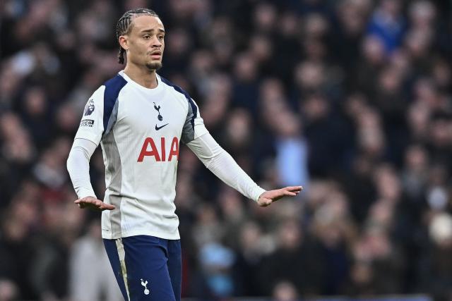 (260118) -- LONDON, Jan. 18, 2026 (Xinhua) -- Xavi Simons of Tottenham Hotspur reacts during the English Premier League match between Tottenham Hotspur and West Ham United in London, Britain, on Jan. 17, 2026. (Xinhua)
FOR EDITORIAL USE ONLY. NOT FOR SALE FOR MARKETING OR ADVERTISING CAMPAIGNS. NO USE WITH UNAUTHORIZED AUDIO, VIDEO, DATA, FIXTURE LISTS, CLUB/LEAGUE LOGOS OR "LIVE" SERVICES. ONLINE IN-MATCH USE LIMITED TO 45 IMAGES, NO VIDEO EMULATION. NO USE IN BETTING, GAMES OR SINGLE CLUB/LEAGUE/PLAYER PUBLICATIONS.