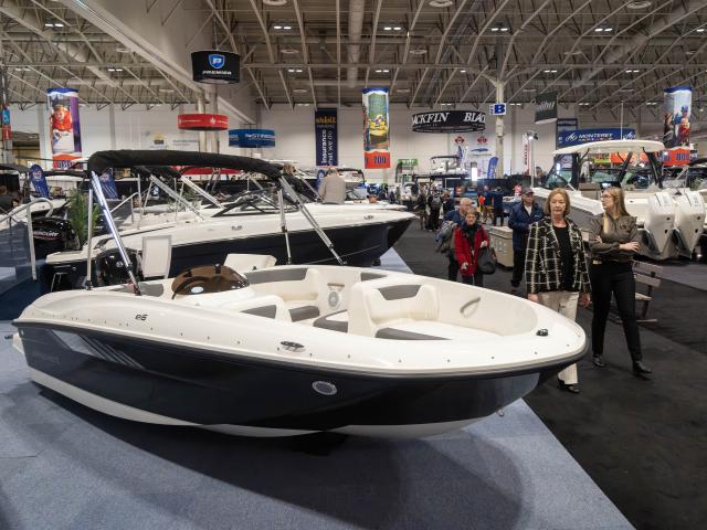 (260118) -- TORONTO, Jan. 18, 2026 (Xinhua) -- People visit the 2026 Toronto International Boat Show in Toronto, Canada, on Jan. 17, 2026. Showcasing more than 1, 000 boats of all sizes, the annual event kicked off here on Saturday and will last until Jan. 25 this year. (Photo by Zou Zheng/Xinhua)