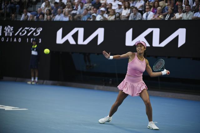 (260118) -- MELBOURNE, Jan. 18, 2026 (Xinhua) -- Tiantsoa Rakotomanga Rajaonah of France hits a return to Aryna Sabalenka of Belarus during the women's singles 1st round match at the Australian Open tennis tournament in Melbourne, Australia, Jan. 18, 2026. (Photo by Wang Shen/Xinhua)