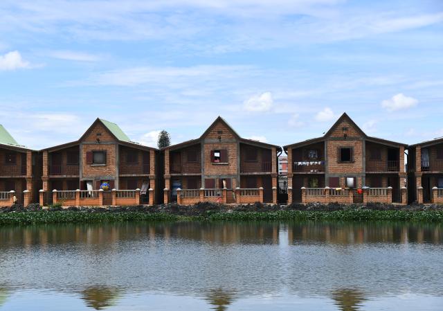 (260118) -- ANTANANARIVO, Jan. 18, 2026 (Xinhua) -- This photo taken on Jan. 17, 2026 shows traditional red-brick houses in Antananarivo, capital of Madagascar. (Photo by Sitraka Rajaonarison/Xinhua)