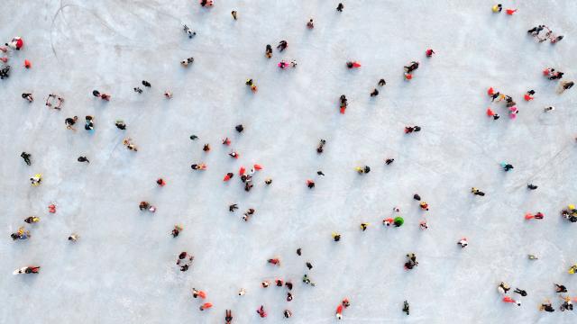 (260118) -- YINCHUAN, Jan. 18, 2026 (Xinhua) -- An aerial drone photo shows people having fun on an ice rink at a park in Yinchuan, northwest China's Ningxia Hui Autonomous Region, Jan. 17, 2026. (Xinhua/Wang Peng)