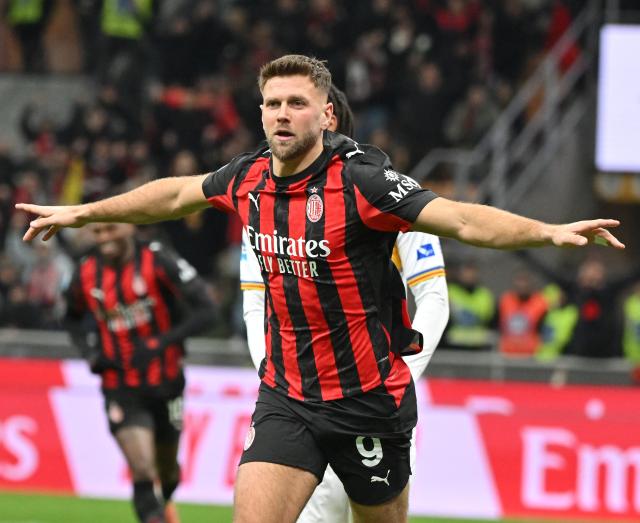 (260119) -- MILAN, Jan. 19, 2026 (Xinhua) -- AC Milan's Niclas Fullkrug celebrates his goal during a Serie A football match between AC Milan and Lecce in Milan, Italy, Jan. 18, 2026. (Photo by Alberto Lingria/Xinhua)