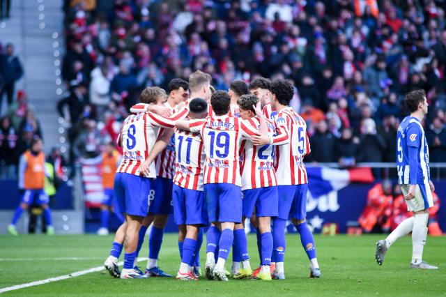 (260119) -- MADRID, Jan. 19, 2026 (Xinhua) -- Atletico de Madrid's Alexander Sorloth (3rd L) celebrates with teammates after scoring during La Liga football match between Atletico de Madrid and Deportivo Alaves in Madrid, Spain, on Jan. 18, 2026. (Photo by Gustavo Valiente/Xinhua)