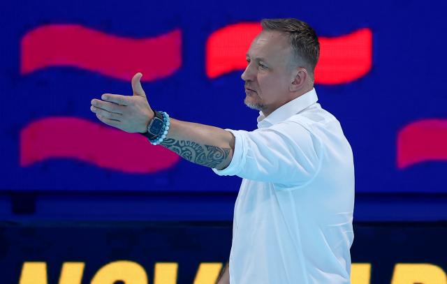 (260119) -- BELGRADE, Jan. 19, 2026 (Xinhua) -- Hungary's head coach Zsolt Varga gestures during the group stage II group E match between Hungary and Serbia at the Men's European Water Polo Championships in Belgrade, Serbia, Jan. 18, 2026. (Photo by Predrag Milosavljevic/Xinhua)