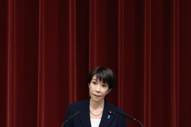 (260119) -- TOKYO, Jan. 19, 2026 (Xinhua) -- Japanese Prime Minister Sanae Takaichi attends a press conference at the prime minister's official residence in Tokyo, Japan, Jan. 19, 2026. Takaichi on Monday announced her plan to dissolve the House of Representatives on Jan. 23 for a snap general election set for Feb. 8.
  At a press conference, Takaichi said she will dissolve the 465-member lower house on Friday, the opening day of this year's ordinary parliamentary session. (Rodrigo Reyes Marin/Pool via Xinhua)