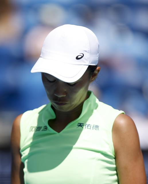 (260120) -- MELBOURNE, Jan. 20, 2026 (Xinhua) -- Zhang Shuai of China reacts during the women's singles 1st round match against Taylah Preston of Australia at the Australian Open tennis tournament in Melbourne, Australia, Jan. 20, 2026. (Xinhua/Ma Ping)