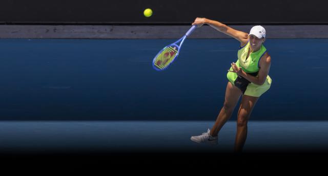 (260120) -- MELBOURNE, Jan. 20, 2026 (Xinhua) -- Madison Keys of the United States serves during the women's singles 1st round match against Oleksandra Oliynykova of Ukraine at the Australian Open tennis tournament in Melbourne, Australia, Jan. 20, 2026. (Photo by Hu Jingchen/Xinhua)