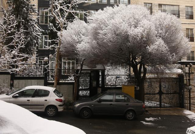 (260120) -- TEHRAN, Jan. 20, 2026 (Xinhua) -- This photo taken on Jan. 20, 2026 shows a view after snow in Tehran, Iran. (Xinhua/Shadati)