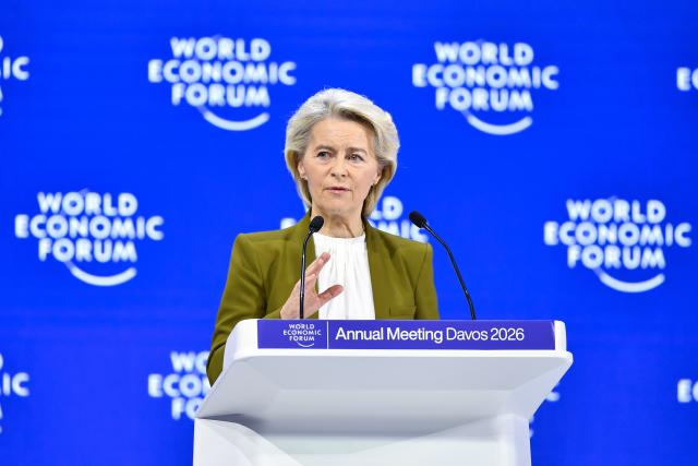 (260120) -- DAVOS, Jan. 20, 2026 (Xinhua) -- European Commission President Ursula von der Leyen speaks at the World Economic Forum annual meeting in Davos, Switzerland, Jan. 20, 2026. Von der Leyen said Tuesday that the European Union stands in full solidarity with Greenland and the Kingdom of Denmark, stressing that their sovereignty and territorial integrity are non-negotiable. (Xinhua/Lian Yi)
