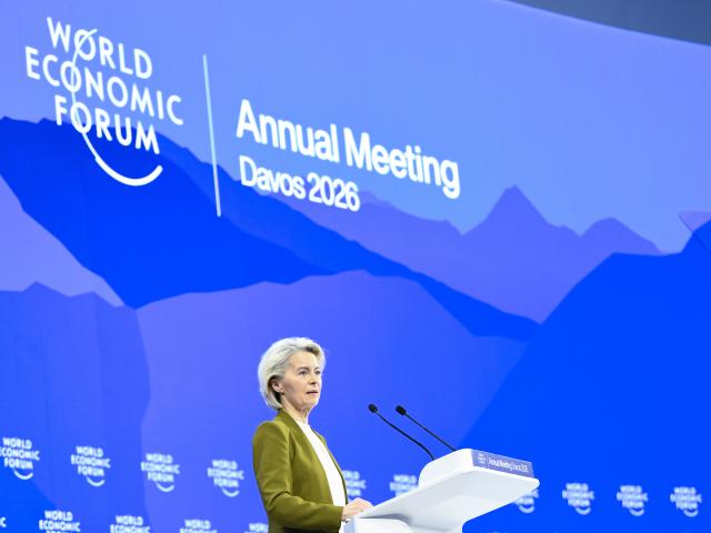 (260120) -- DAVOS, Jan. 20, 2026 (Xinhua) -- European Commission President Ursula von der Leyen speaks at the World Economic Forum annual meeting in Davos, Switzerland, Jan. 20, 2026. Von der Leyen said Tuesday that the European Union stands in full solidarity with Greenland and the Kingdom of Denmark, stressing that their sovereignty and territorial integrity are non-negotiable. (Xinhua/Lian Yi)