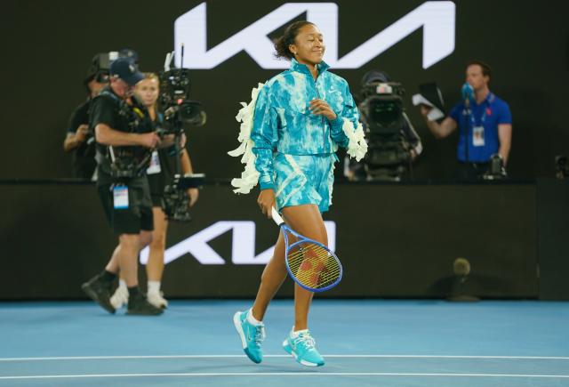 (260120) -- MELBOURNE, Jan. 20, 2026 (Xinhua) -- Osaka Naomi is seen before the women's singles 1st round match between Osaka Naomi of Japan and Antonia Ruzic of Croatia at the Australian Open tennis tournament in Melbourne, Australia, Jan. 20, 2026. (Photo by Wang Shen/Xinhua)