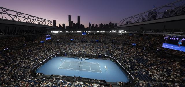 (260120) -- MELBOURNE, Jan. 20, 2026 (Xinhua) -- Osaka Naomi (R) of Japan and Antonia Ruzic of Croatia are seen during their women's singles 1st round match at the Australian Open tennis tournament in Melbourne, Australia, Jan. 20, 2026. (Photo by Hu Jingchen/Xinhua)