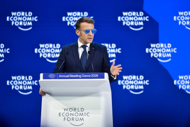 (260120) -- DAVOS, Jan. 20, 2026 (Xinhua) -- French President Emmanuel Macron speaks at the World Economic Forum annual meeting in Davos, Switzerland, Jan. 20, 2026. TO GO WITH "EU 'should not hesitate' to use anti-coercion mechanism over U.S. tariff threats: Macron" (Xinhua/Lian Yi)