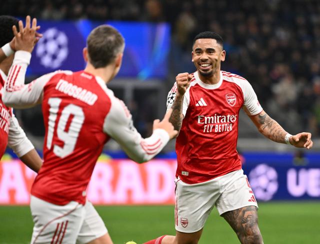 (260121) -- MILAN, Jan. 21, 2026 (Xinhua) -- Arsenal's Gabriel Jesus (R) celebrates his second goal during the UEFA Champions League match between Inter Milan and Arsenal in Milan, Italy, Jan. 20, 2026. (Photo by Alberto Lingria/Xinhua)