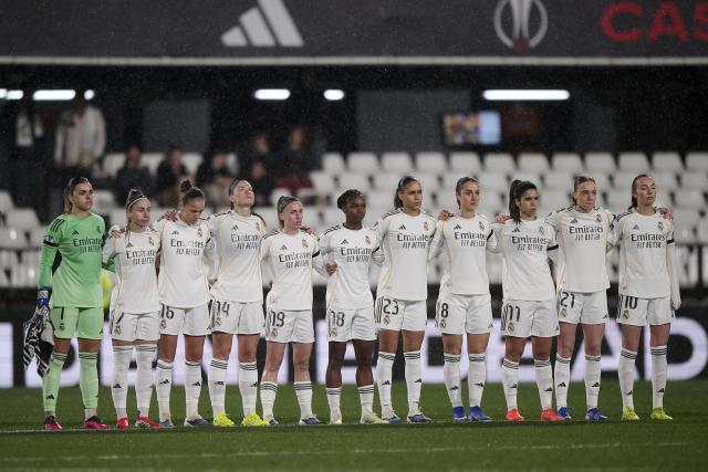 (260121) -- CASTELLON, Jan. 21, 2026 (Xinhua) -- Players of Real Madrid line up before the Spanish Women Super Cup semifinal match between Atletico de Madrid and Real Madrid at Castallia Stadium in Castellon, Spain, Jan. 20, 2026. (Photo by Pablo Morano/Xinhua)