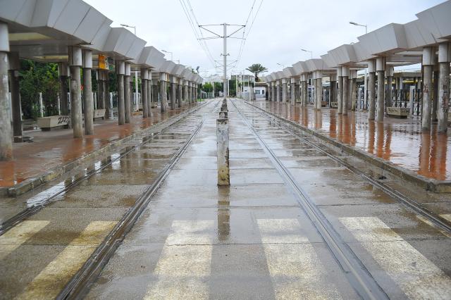 (260121) -- TUNIS, Jan. 21, 2026 (Xinhua) -- Services at a rail transit station are suspended due to heavy rainfall in Tunis, Tunisia, Jan. 20, 2026. At least four people have been killed in Tunisia as the heaviest rainfall since 1950 caused flooding in the country, the state-run Tunis Afrique Presse (TAP) reported Tuesday. (Photo by Adel Ezzine/Xinhua)