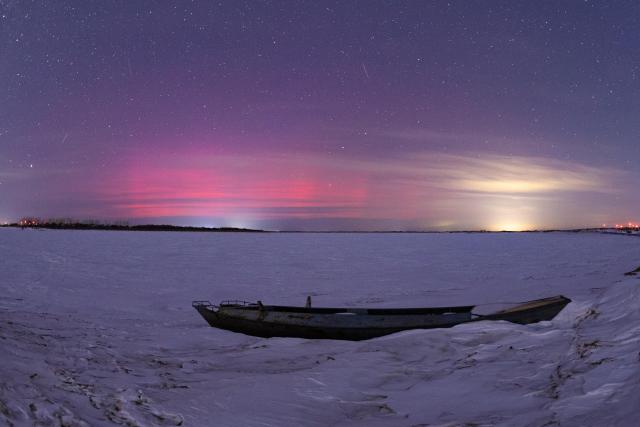 (260121) -- HARBIN, Jan. 21, 2026 (Xinhua) -- This photo taken on Jan. 20, 2026 shows the aurora observed from Fujin, northeast China's Heilongjiang Province. (Photo by Qu Yubao/Xinhua)