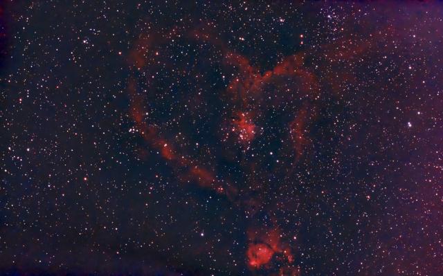 (260121) -- BEIJING, Jan. 21, 2026 (Xinhua) -- This photo taken on Jan. 20, 2026 shows the Heart Nebula seen from Beijing, capital of China. (Xinhua/Xing Guangli)
