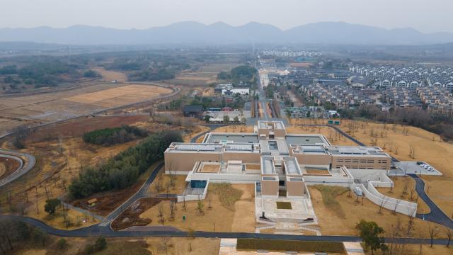 (260121) -- MA'ANSHAN, Jan. 21, 2026 (Xinhua) -- An aerial drone photo taken on Dec. 21, 2025 shows the Lingjiatan Site Museum in Hanshan County, Ma'anshan, east China's Anhui Province. Dating back some 5,300 to 5,800 years, the Lingjiatan relic site in east China's Anhui was discovered in 1985. It is known for the jadeware unearthed there. The findings include jade artifacts in various shapes, offering a peek into the spirits and aesthetics of a prehistoric Chinese jade culture. (Xinhua/Zhang Duan)