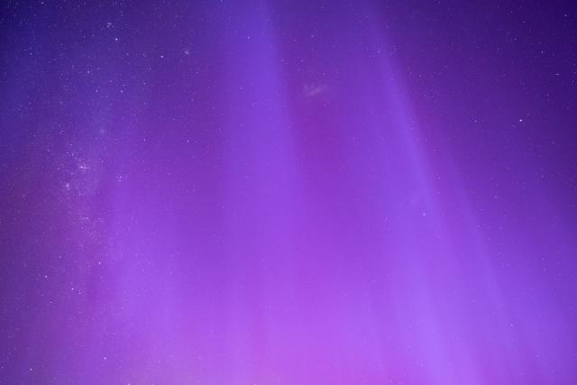 (260121) -- WELLINGTON, Jan. 21, 2026 (Xinhua) -- The aurora is seen near the Fox Glacier of New Zealand's South Island, Jan. 20, 2026. (Photo by Yang Liu/Xinhua)