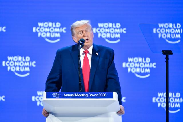 (260121) -- DAVOS, Jan. 21, 2026 (Xinhua) -- U.S. President Donald Trump addresses the World Economic Forum Annual Meeting in Davos, Switzerland, Jan. 21, 2026. (Xinhua/Lian Yi)