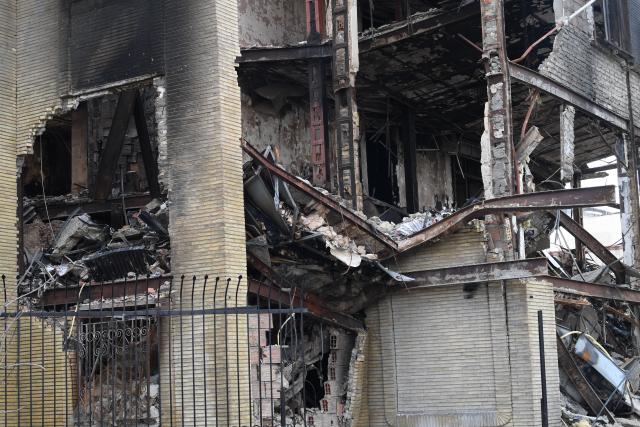 (260121) -- TEHRAN, Jan. 21, 2026 (Xinhua) -- A tax administration building damaged during recent unrest is pictured in Tehran, Iran, Jan. 21, 2026. Iran's state television IRIB reported on Wednesday that 3,117 people were killed during recent unrest, citing the country's Forensic Medical Organization. (Xinhua/Shadati)