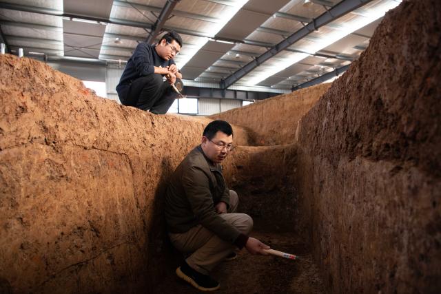 (260122) -- MA'ANSHAN, Jan. 22, 2026 (Xinhua) -- Archaeologists work at the Lingjiatan relics site in Hanshan County, Ma'anshan, east China's Anhui Province, Jan. 13, 2026. The Lingjiatan relics site in east China's Anhui is a Neolithic settlement dating back 5,300 to 5,800 years, with an area of about 1.6 million square meters. 
  Since its discovery in 1985, 17 excavations have been carried out on Lingjiatan. More than 4,000 exquisite relics such as jade wares, stone artifacts and potteries have been unearthed from the site.
  Archaeologists believe that Lingjiatan predates Liangzhu Culture, a testament to the 5,000-year-old Chinese civilization, and has a successive relationship with it. (Xinhua/Zhang Duan)