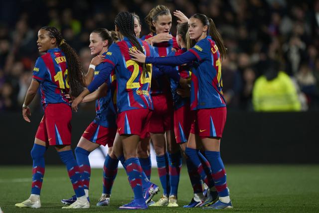 (260122) -- CASTELLON, Jan. 22, 2026 (Xinhua) -- Players of Barcelona celebrate a goal during the Spanish Women Super Cup Match between Barcelona and Athletic Bilbao at Castallia Stadium in Castellon , Spain, Jan. 21, 2026. (Photo by Pablo Morano/Xinhua)