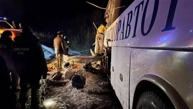 (260123) -- BEIJING, Jan. 23, 2026 (Xinhua) -- The site of a bus accident is seen in Russia's Primorsky Krai on Jan. 22, 2026. At least three people were killed and eight others injured on Thursday when a bus collided with a truck in Russia's Primorsky Krai, media reported.
   According to Vladivostok News, the accident occurred on a highway in the Khasan district of Primorsky Krai. The truck lost control and veered into the oncoming lane, causing the collision. Of the 14 people on board the bus, the driver and two passengers were killed. (Government of Khasan district of Primorsky Krai/Handout via Xinhua)
