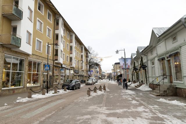 (260123) -- MARIEHAMN, Jan. 23, 2026 (Xinhua) -- This photo taken on Jan. 22, 2026 shows a street view of Mariehamn, capital of Finland's autonomous Aland Islands. Aland Islands is an autonomous, demilitarized archipelago belonging to Finland, located at the entrance to the Gulf of Bothnia in the Baltic Sea between Finland and Sweden. Its capital Mariehamn, known for the seafaring heritage and port culture, is also a key stop in the Baltic Sea transport network. (Photo by Matti Matikainen/Xinhua)