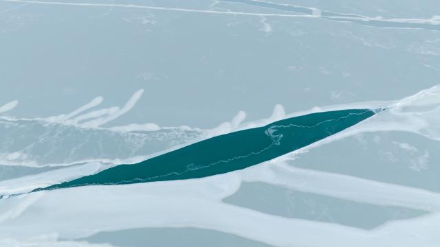 (260123) -- GONGHE, Jan. 23, 2026 (Xinhua) -- An aerial drone photo taken on Jan. 23, 2026 shows a view of Qinghai Lake in northwest China's Qinghai Province. (Xinhua/Zhang Long)