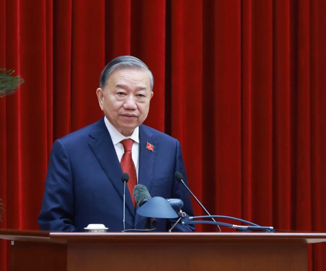 (260123) -- HANOI, Jan. 23, 2026 (Xinhua) -- General Secretary of the Communist Party of Vietnam (CPV) Central Committee To Lam speaks at the first plenary session of the 14th CPV Central Committee in Hanoi, Vietnam, on Jan. 23, 2026. To Lam was re-elected general secretary of the Communist Party of Vietnam (CPV) Central Committee on Friday. (VNA via Xinhua)