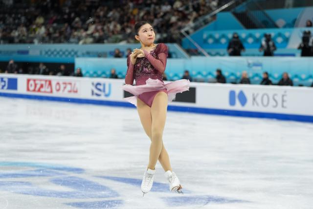 (260124) -- BEIJING, Jan. 24, 2026 (Xinhua) -- Chiba Mone of Japan performs during the women's free skating at the ISU Four Continents Figure Skating Championships in Beijing, China, Jan. 23, 2026. (Xinhua/Xie Han)